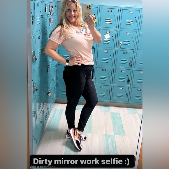 FILA Renno Women’s size 7.5 - Picture 1 of 9